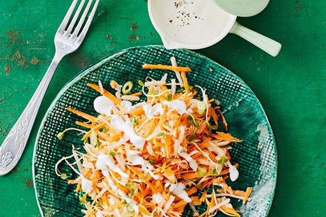 Apfel-Möhren-Rohkost mit Kohlrabi und Sonnenblumensprossen von gloryous ... Apfel-Möhren-Rohkost mit Kohlrabi und Sonnenblumensprossen von gloryous ...