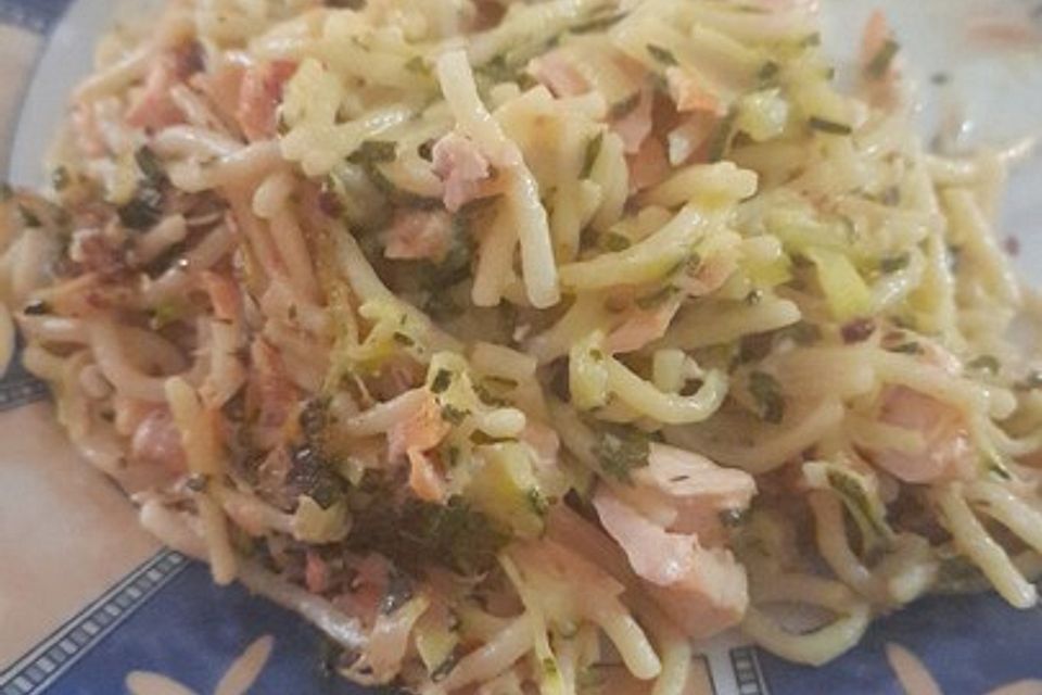 Zucchini-Lachs-Spaghetti