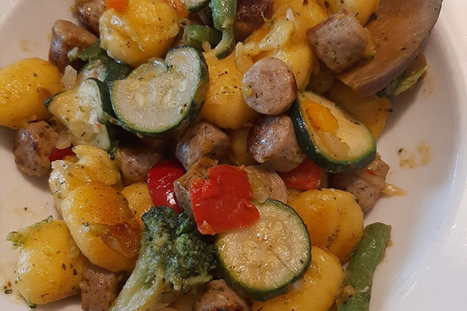 Fix-und-Feierabend-Pfanne mit Gnocchi