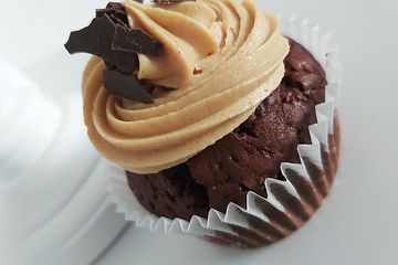 Vegane Schoko-Erdnussbutter-Cupcakes