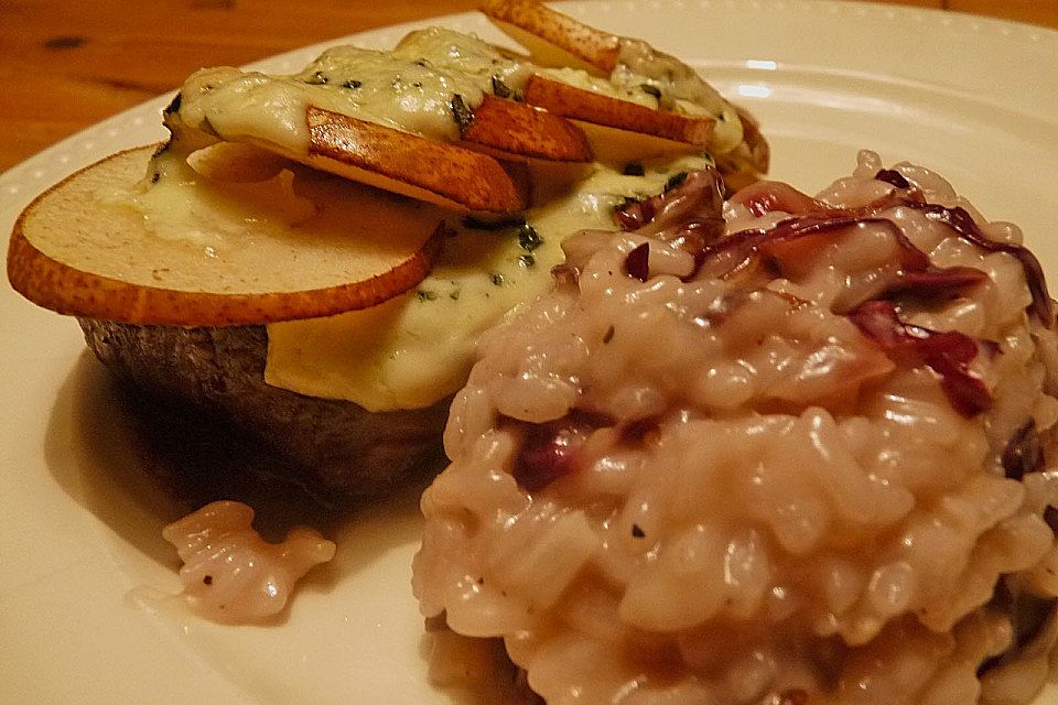 Roquefort - Birnen auf Steaks