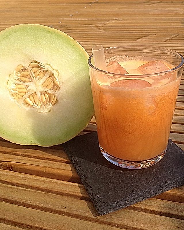 Süßer Melonen-Möhren-Saft