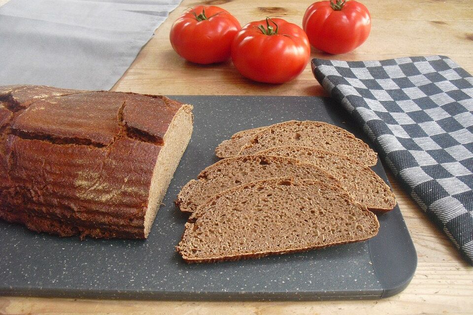 Einfaches Roggensauerteigbrot für jeden Tag