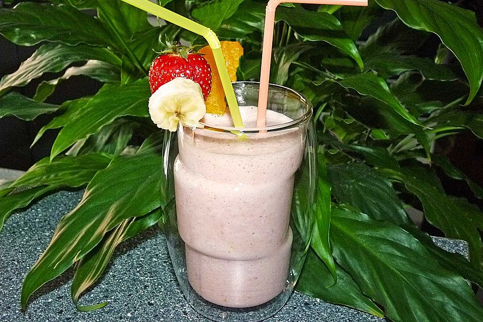 Bananen-Pfirsich-Erdbeer Smoothie