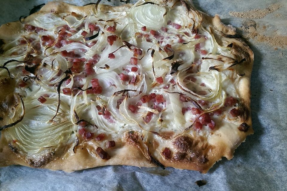 Elsässer Flammkuchen