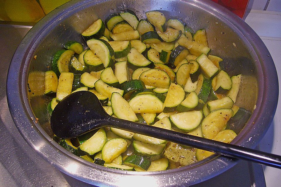 Grüne Zucchini-Pasta