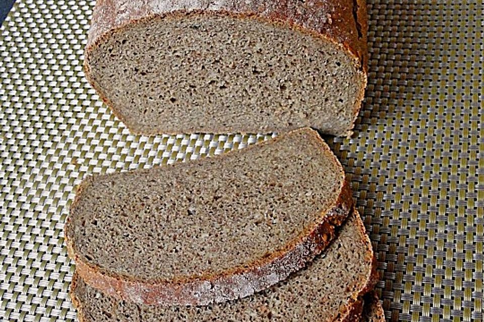 Dinkel-Hanf-Brot