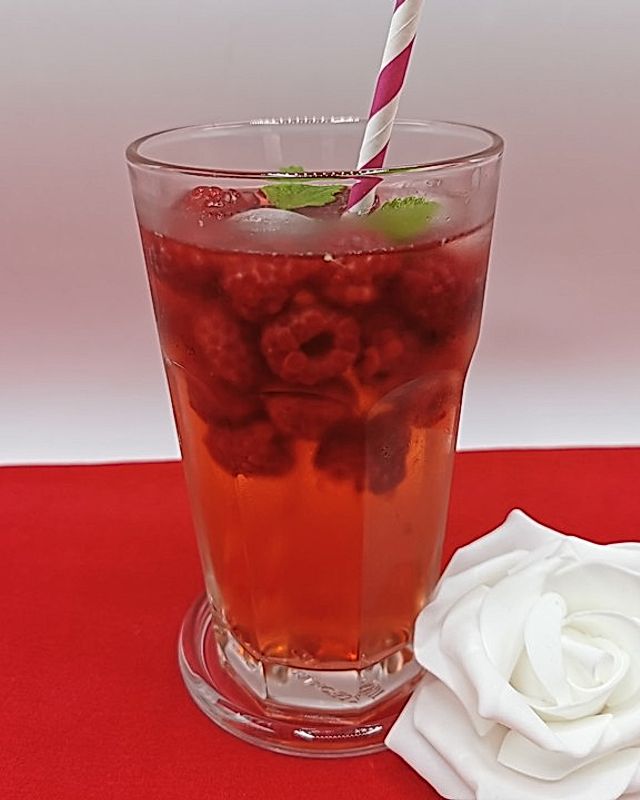 Bacardi Razz-Cocktail mit Sprite