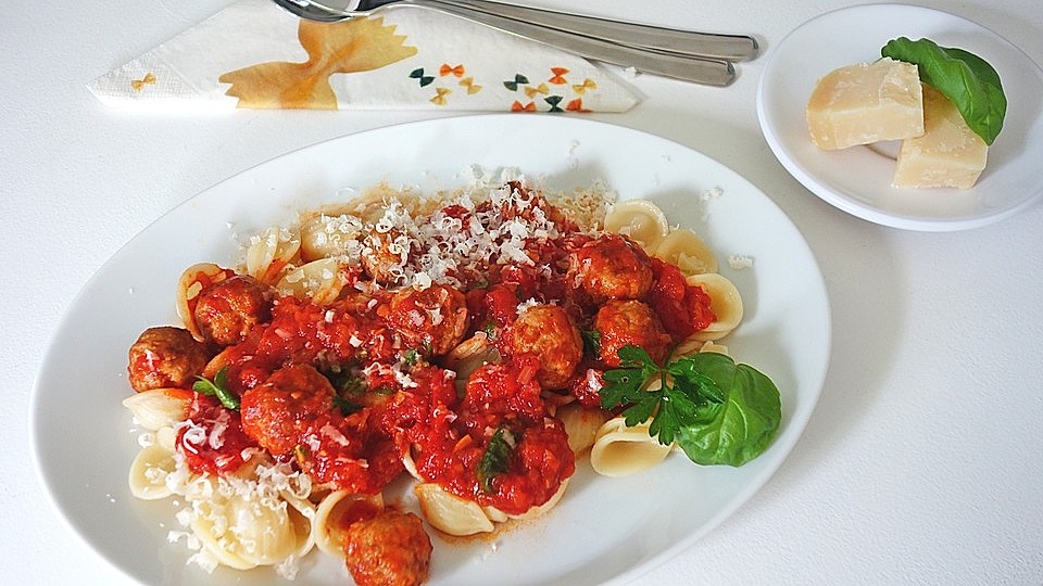 Orecchiette mit Salsiccia in pikanter Tomaten-Fenchelsoße von DarioArgento