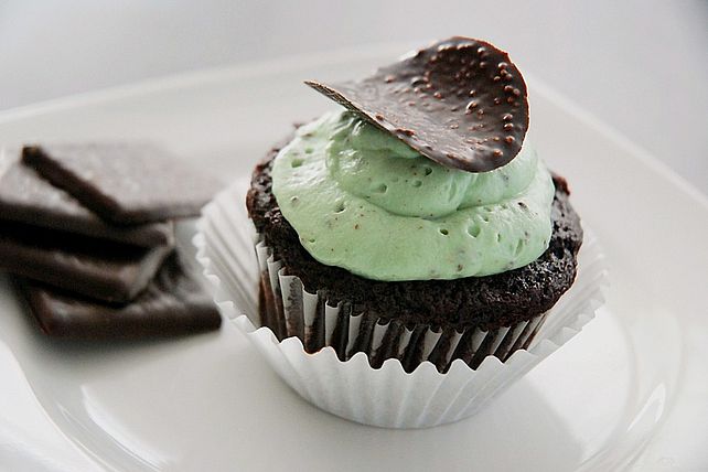 Schoko-Mint Cupcakes mit After-Eight Frosting von Minzeee| Chefkoch