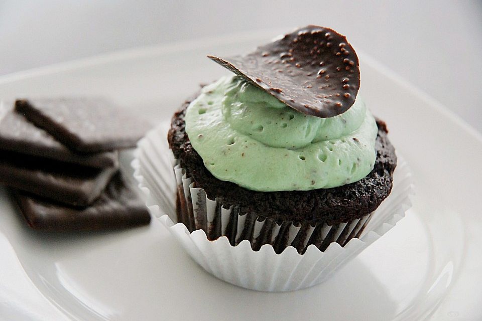 Schoko-Mint Cupcakes mit After-Eight Frosting