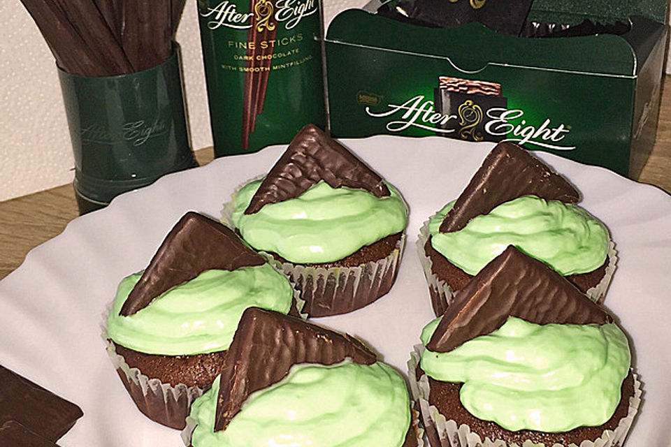 Schoko-Mint Cupcakes mit After-Eight Frosting