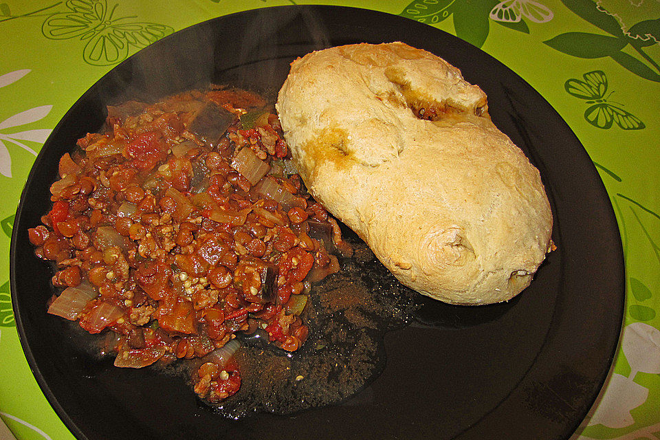 Auberginen-Salat mit roten Linsen