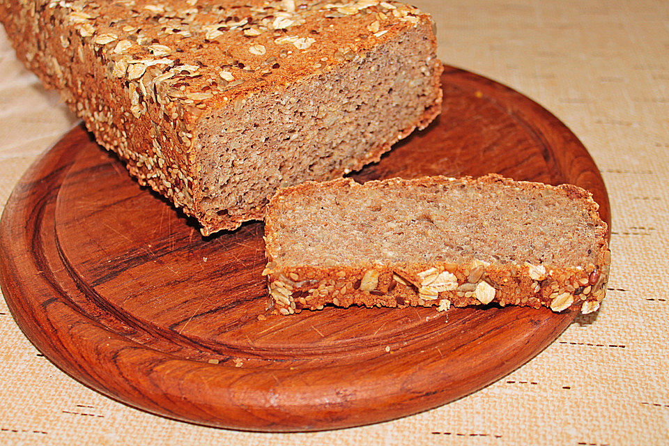 Mehrkorn-Saaten-Brot