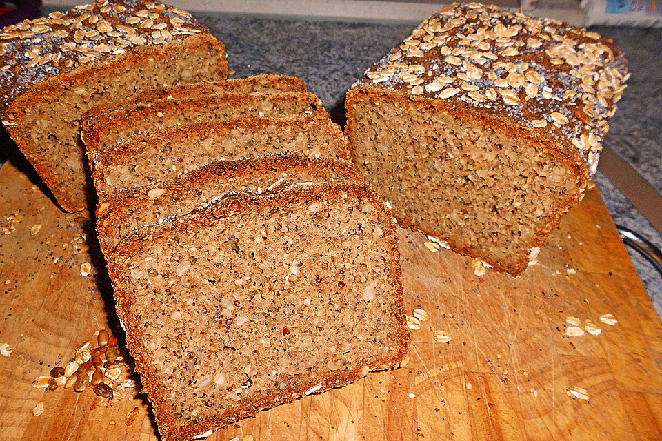 Mehrkorn-Saaten-Brot