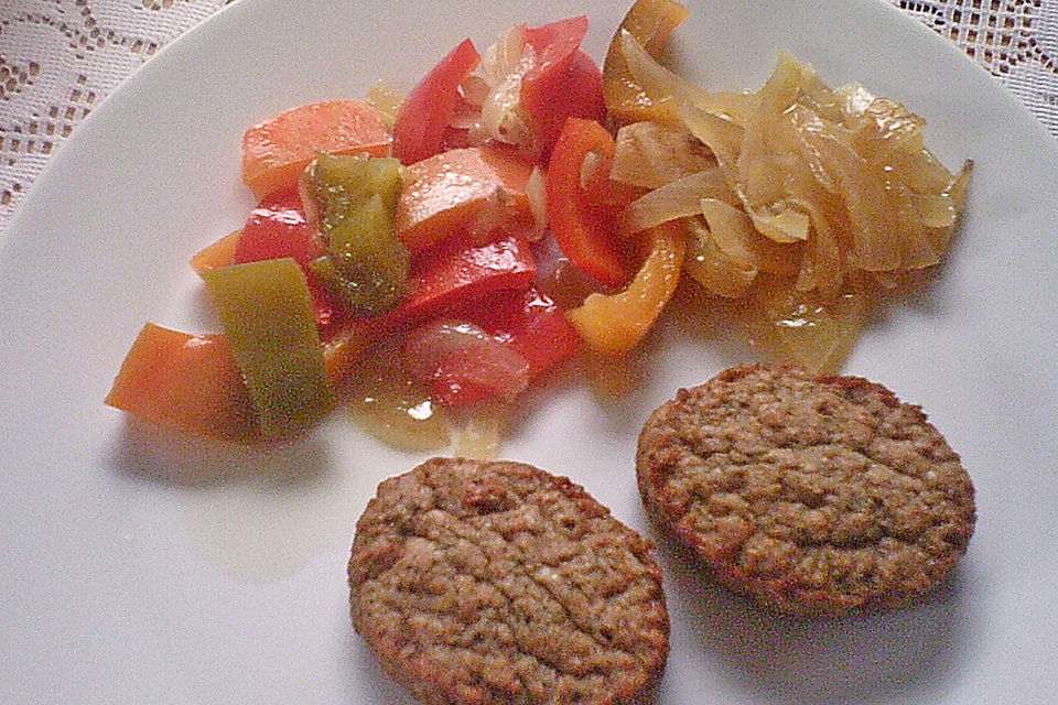 Paprikaschoten  mit Gemüsezwiebel