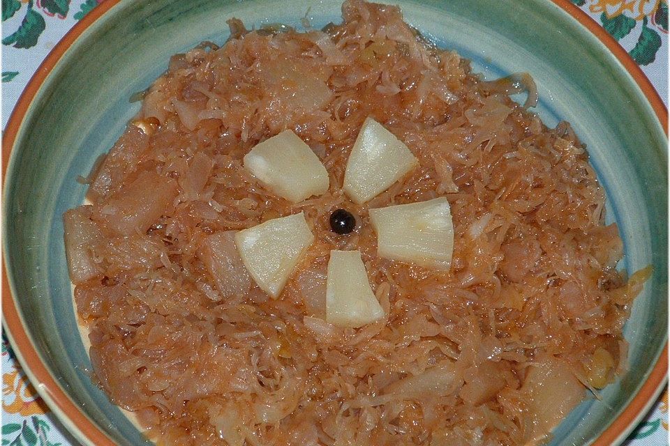 Ananas-Sauerkraut mit Blauem Spätburgunder Rosé