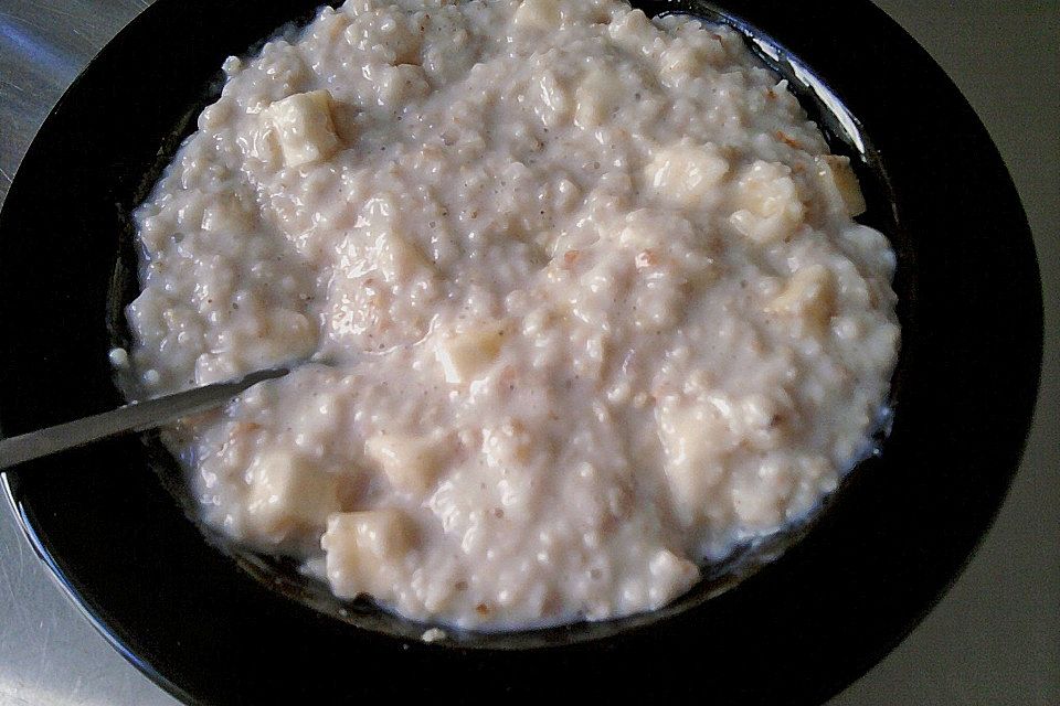 Porridge oder Haferbrei aus der Mikrowelle