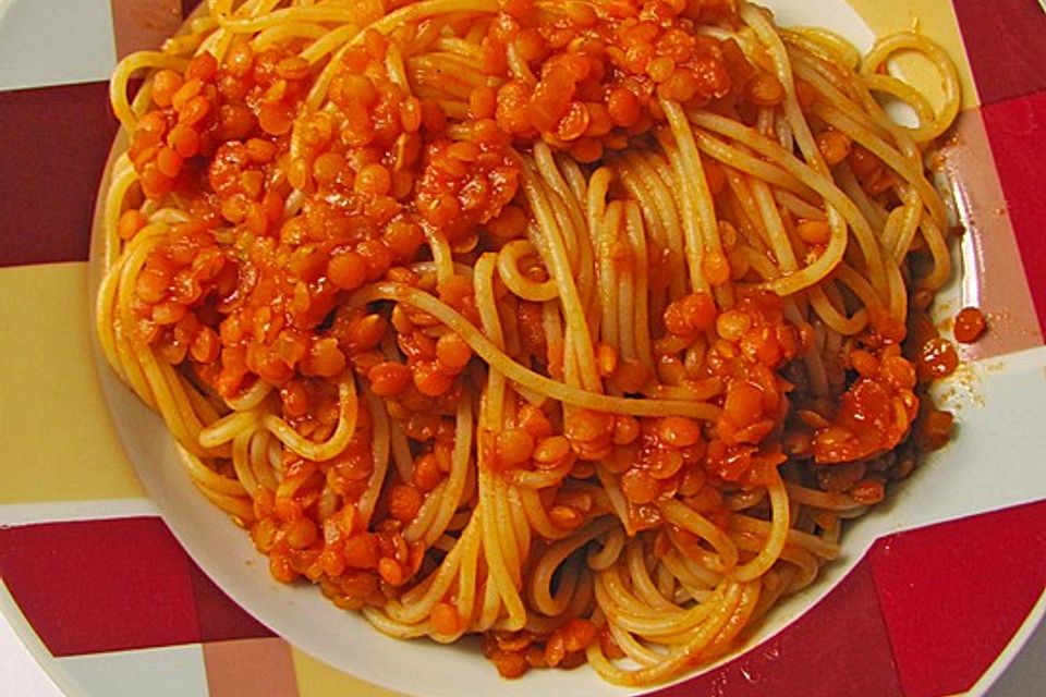 Rote Linsen-Curry mit Spaghetti