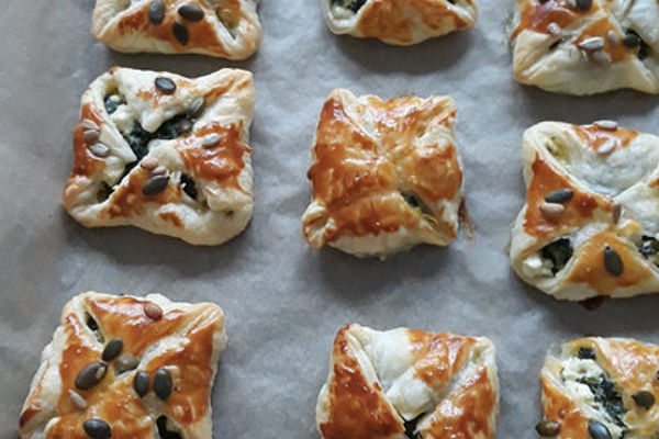 Blätterteig mit Spinat-Feta-Füllung von Diegohundi1606 | Chefkoch
