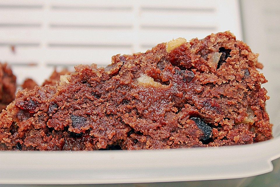 Schokoladen-Birnen-Kuchen mit Cranberries