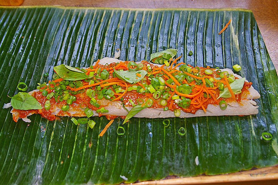 Fischfilet im Bananenblatt gegrillt, thailändische Art