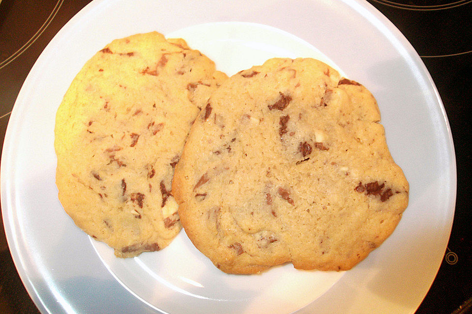 Triple Chocolate Chip Cookies