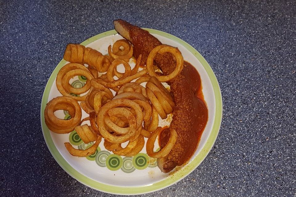 Currywurst mit Pommes Frites