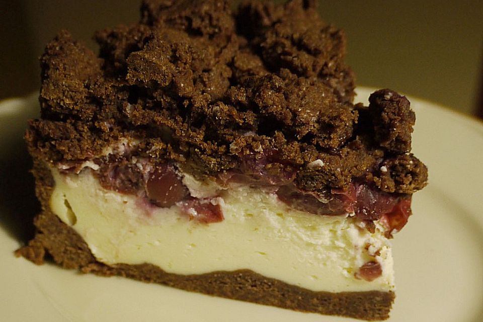 Quark-Schokostreusel-Torte mit Kirschen