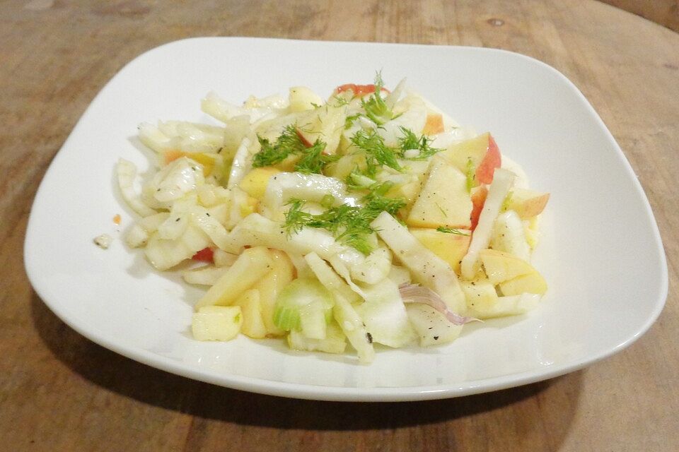 Fenchel-Apfel-Salat mit Knoblauch