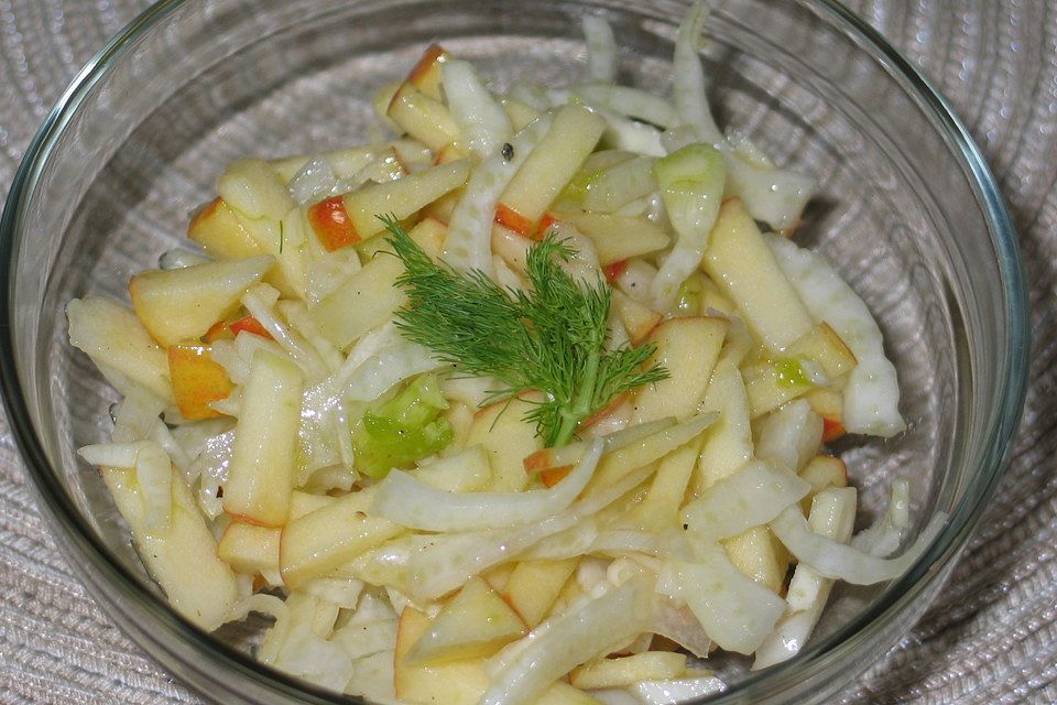 Fenchel-Apfel-Salat mit Knoblauch