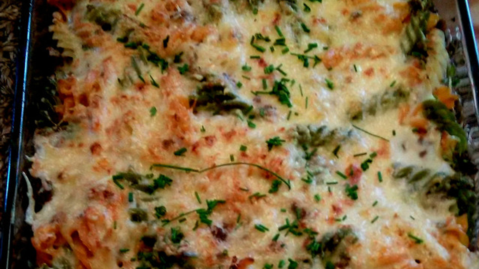 Nudel-Béchamel-Hackfleisch Gratin von ChaosCoder Nudel-Béchamel-Hackfleisch Gratin von ChaosCoder