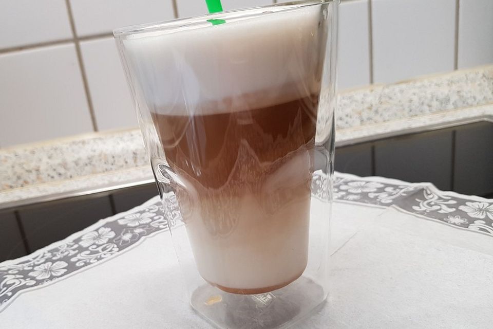 Mandel-Latte Macchiato Mandel-Latte Macchiato