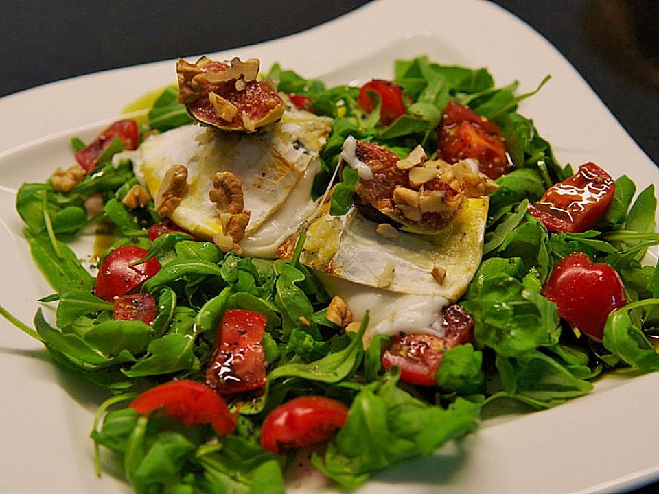 Gebackener Ziegenkase Mit Honig Knoblauch Und Walnussen Von Katzemurna Chefkoch