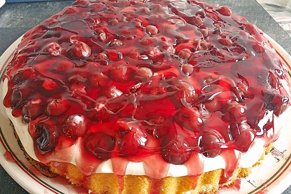 Frischkäsekuchen mit Obst