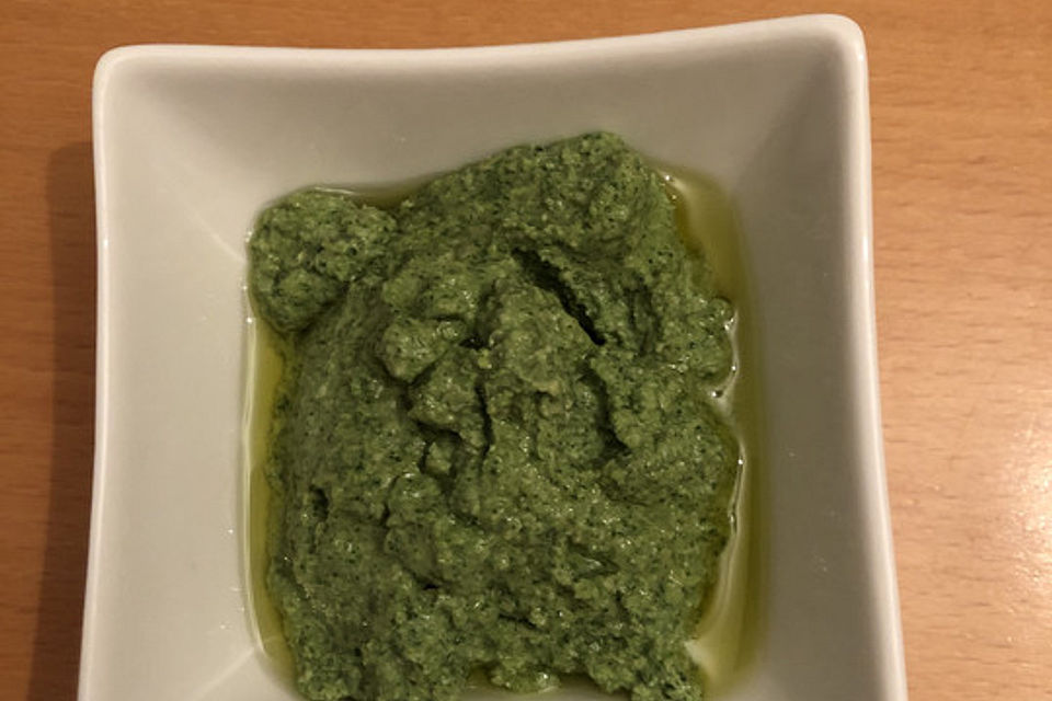 Brennnessel-Pesto