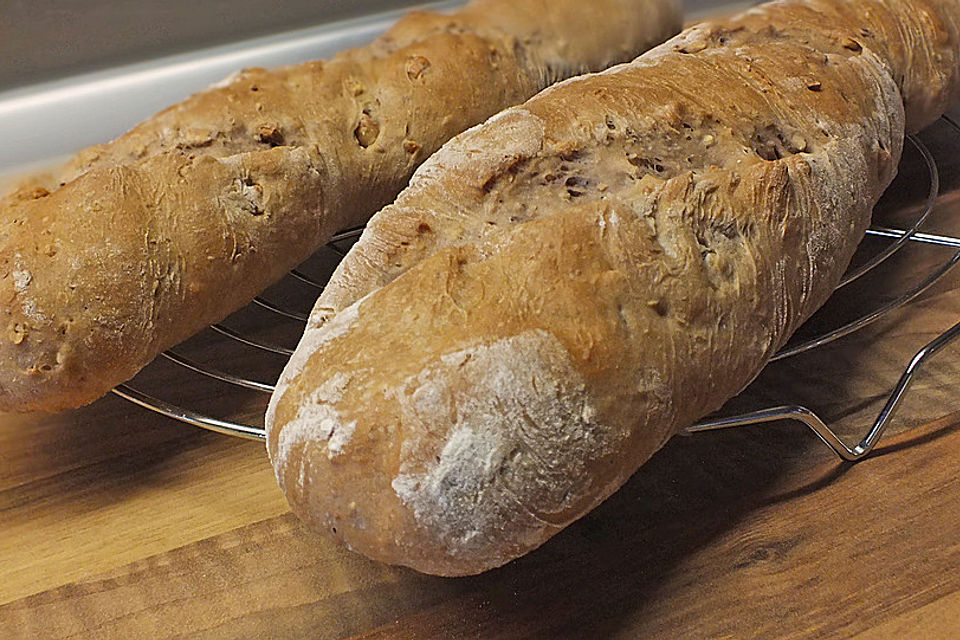 Walnuss-Cashew-Baguettes