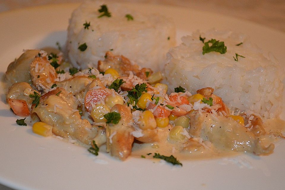 Hähnchenpfanne mit Sherrysahne und Kokosflocken