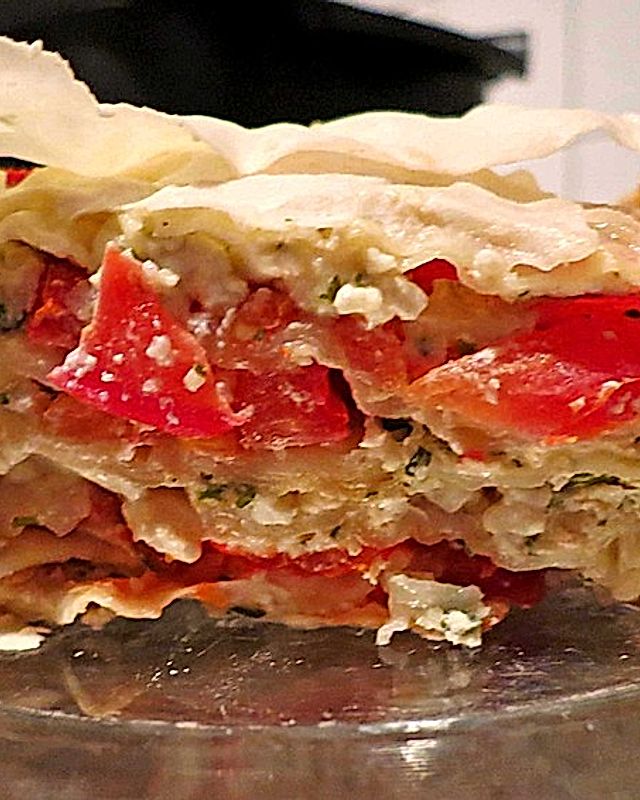 Yufkateig-Pastete mit Tomaten