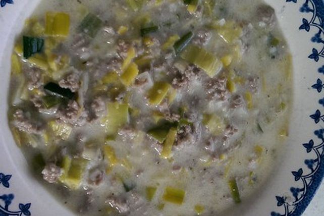 Fettarme Hackfleisch-Lauchsuppe mit Frischkäse von agripina| Chefkoch Fettarme Hackfleisch-Lauchsuppe mit Frischkäse von agripina| Chefkoch