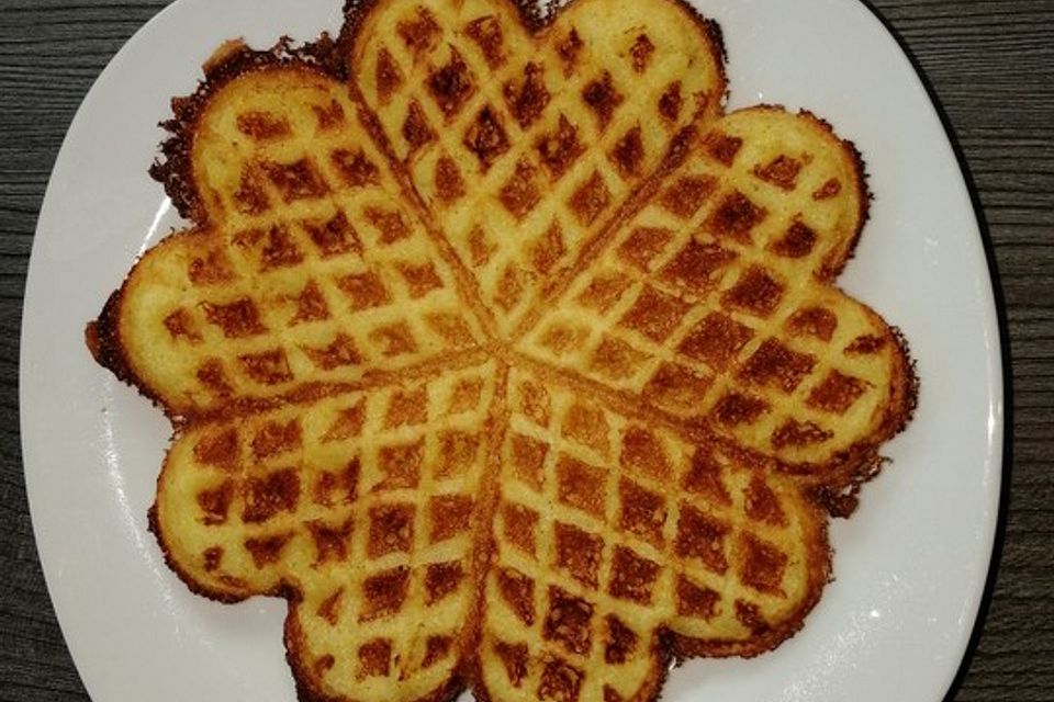 Apfel-Hirse-Waffeln