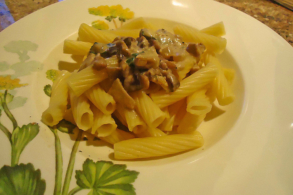 Tagliatelle in Pilz-Bärlauch-Parmesan Soße