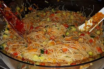 Salat "Funchosa"