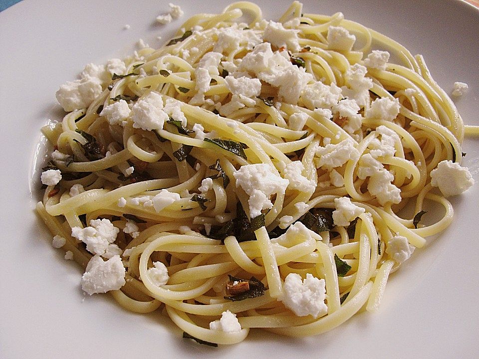 Spaghetti mit Salbei und Schafskäse von Monika| Chefkoch