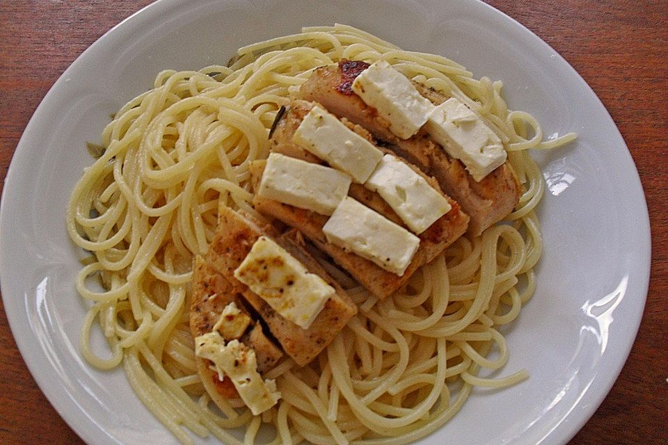 Gingers Thymian-Rosmarin-Feta-Hühnchen mit Pasta