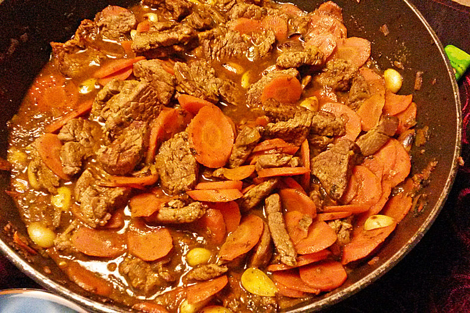 Orientalische Steakpfanne mit Mandeln Orientalische Steakpfanne mit Mandeln