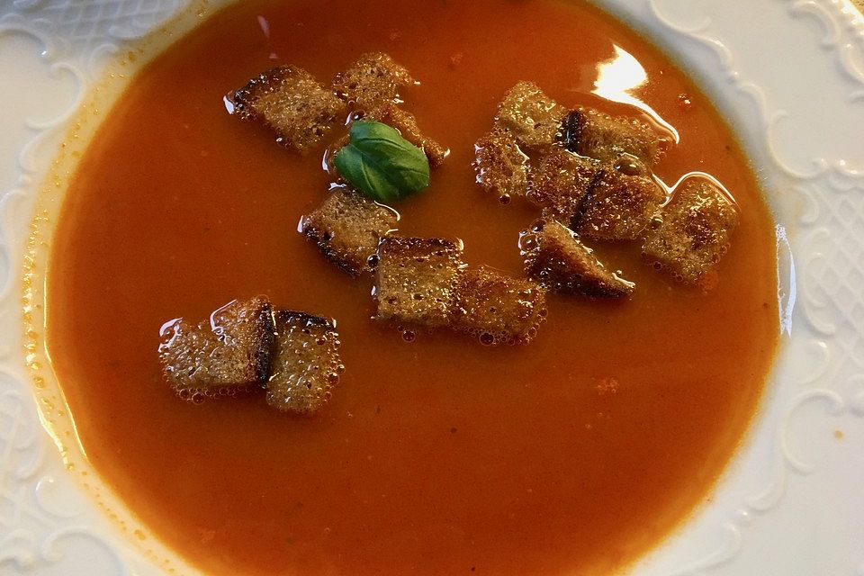 Tomatensuppe aus frischen Tomaten