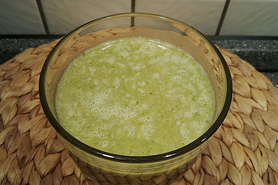 Grüner Frühstücks-Smoothie