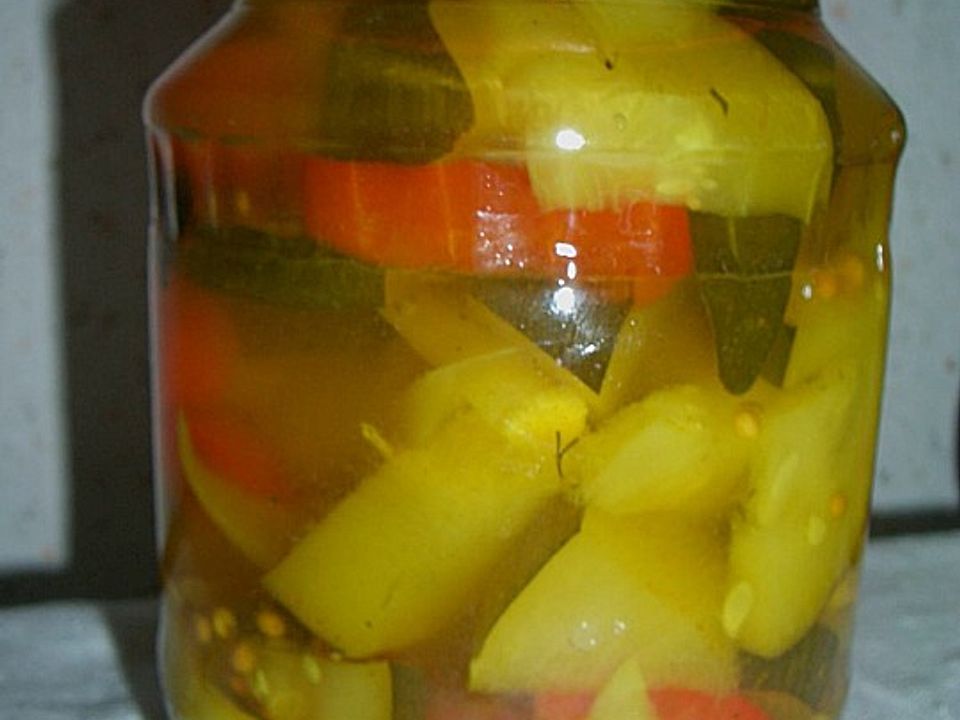 Eingelegte Zucchini mit Paprika von souzel| Chefkoch