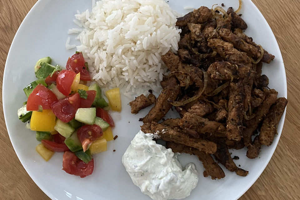 Vegetarisches Gyros mit Tzatziki